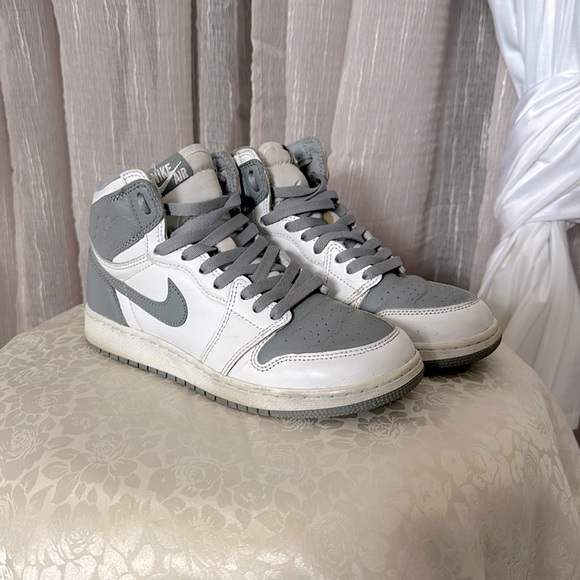 Air Jordan 1 Highs - Picture 1 of 4